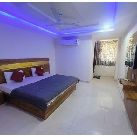 Hotel Paradise, Naroda Ahmedabad Esterno foto